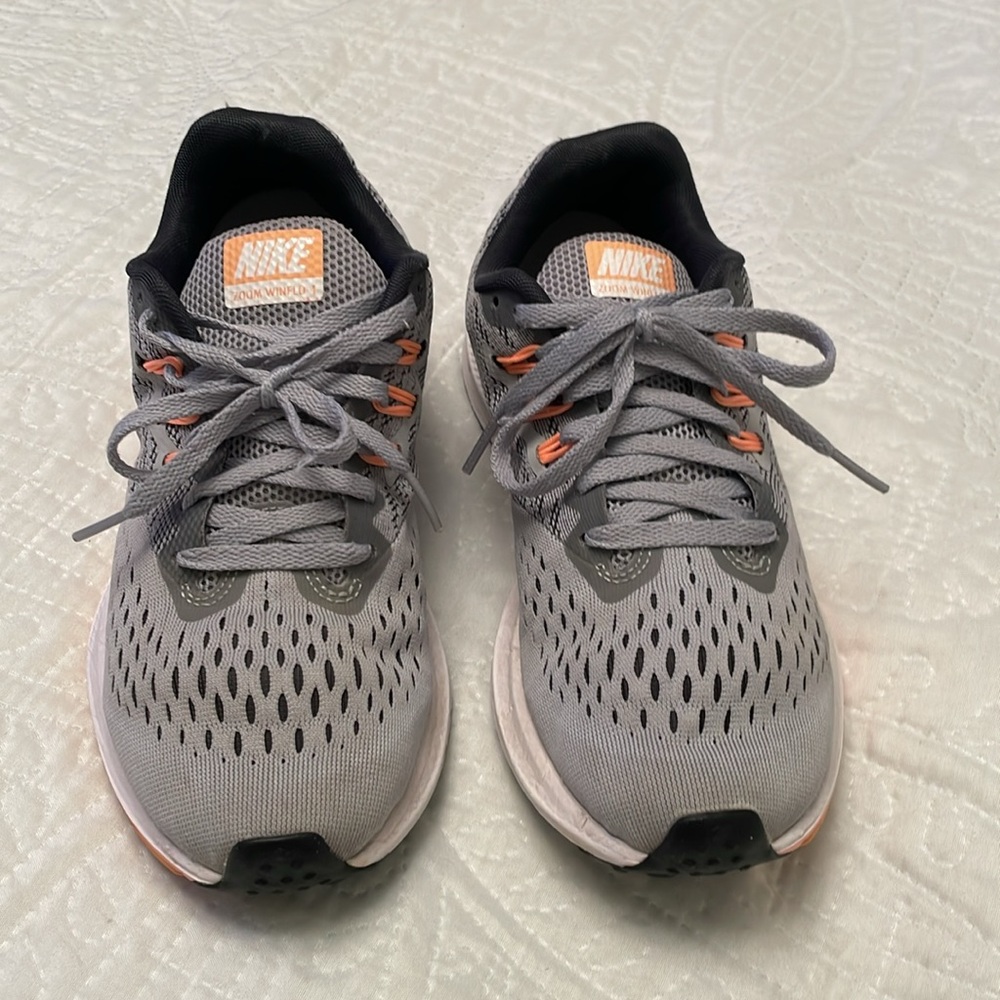 Nike ZOOM WINFLO 4 Athletic Running Shoes Size 6 Lightly Used Fall Color - Picture 14 of 16